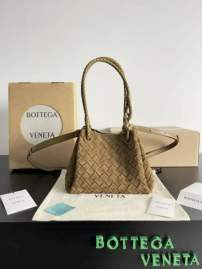 Picture of Bottega Veneta Handbags _SKUfw186453224fw